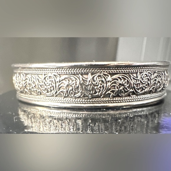 Sterling Silver .925 Detailed Bracelet - Picture 1 of 11
